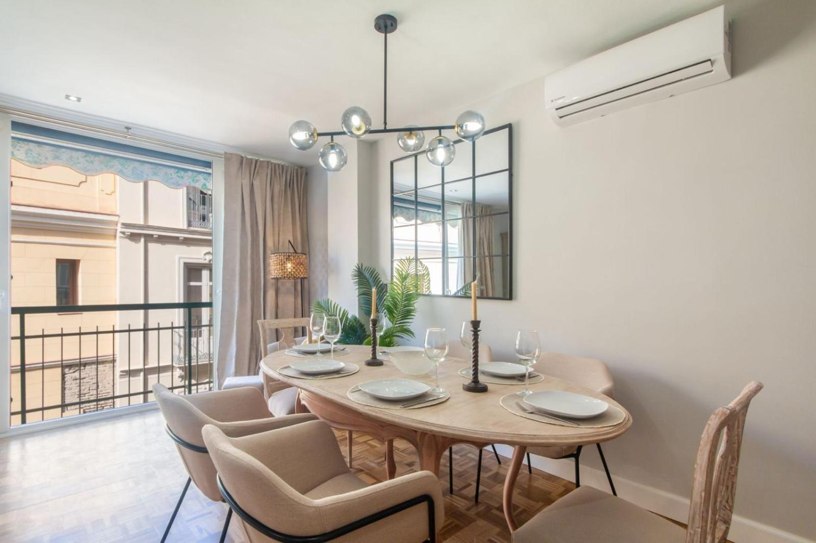 Cervantes Luxury Apartment มาลากา ภายนอก รูปภาพ